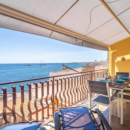 La Casa Di Margaret Daire Giardini Naxos